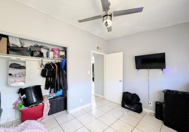 2210 W HEATHERBRAE Drive, Phoenix, AZ 85015