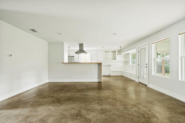 2513 Broken Oak DR, Austin, TX 78745
