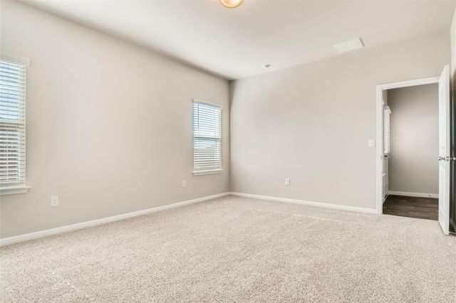 121 Freedom Park Ave, Liberty Hill, TX 78642