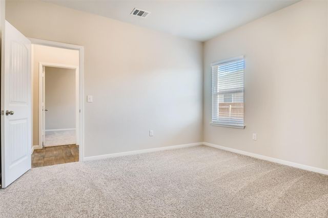 121 Freedom Park Ave, Liberty Hill, TX 78642