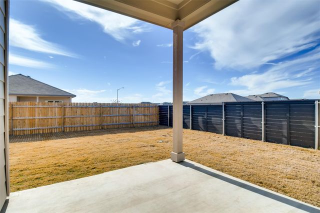 121 Freedom Park Ave, Liberty Hill, TX 78642
