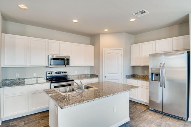 121 Freedom Park Ave, Liberty Hill, TX 78642