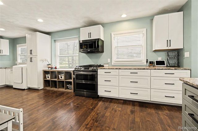 330 Cole Road, Monroe, MI 48162