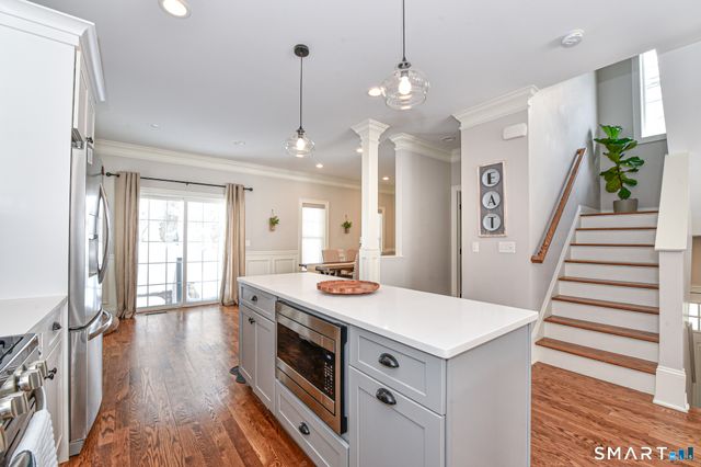 500 River Road 3, Shelton, CT 06484