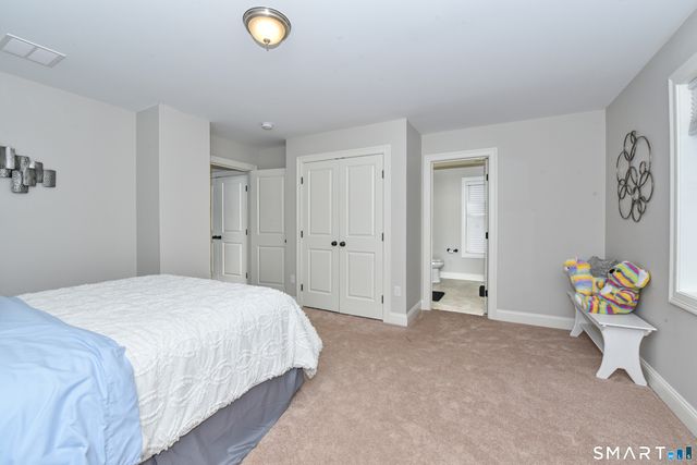 500 River Road 3, Shelton, CT 06484