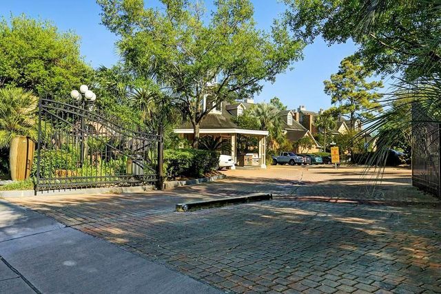 2300 Old Spanish Trail 1128, Houston, TX 77054