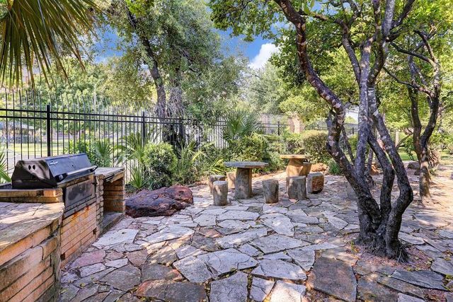 2300 Old Spanish Trail 1128, Houston, TX 77054