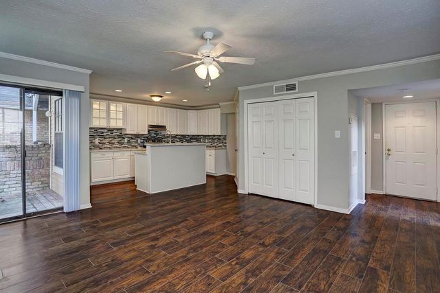 2300 Old Spanish Trail 1128, Houston, TX 77054