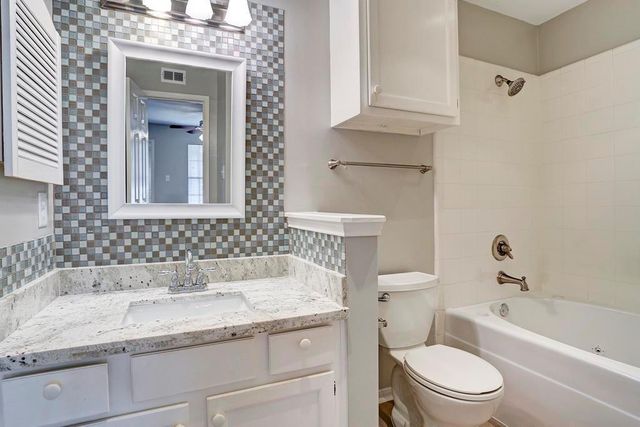 2300 Old Spanish Trail 1128, Houston, TX 77054