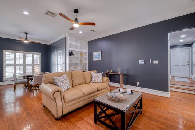 1204 W 39th ST, Austin, TX 78756