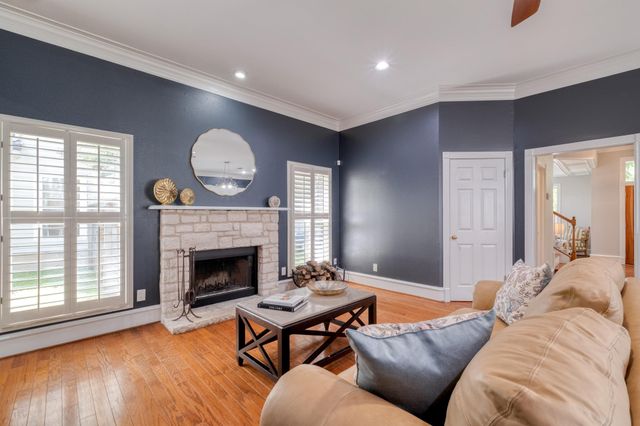 1204 W 39th ST, Austin, TX 78756