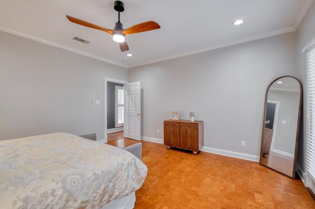 1204 W 39th ST, Austin, TX 78756