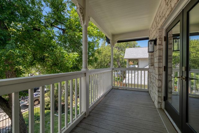 1204 W 39th ST, Austin, TX 78756