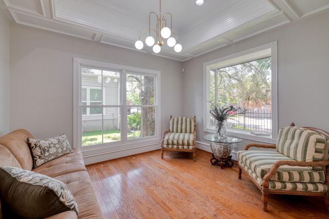 1204 W 39th ST, Austin, TX 78756