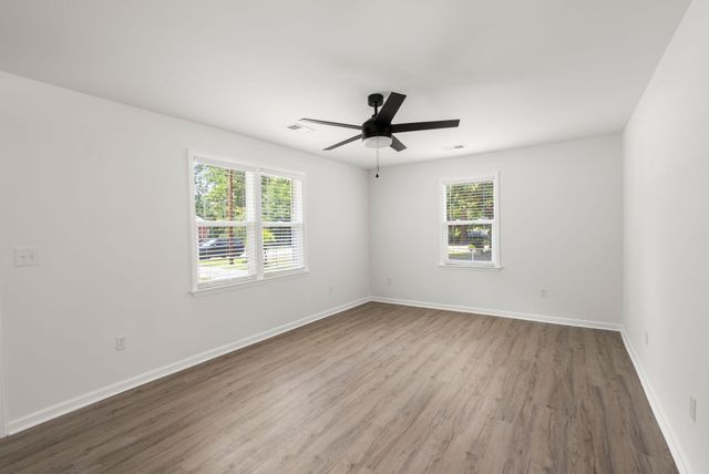 209 Grayson Street, Walterboro, SC 29488
