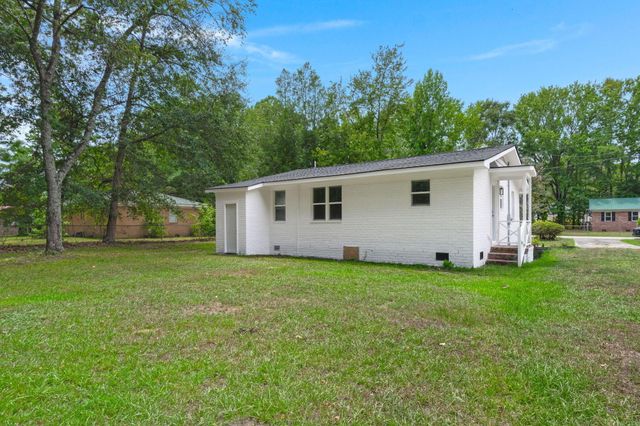 209 Grayson Street, Walterboro, SC 29488