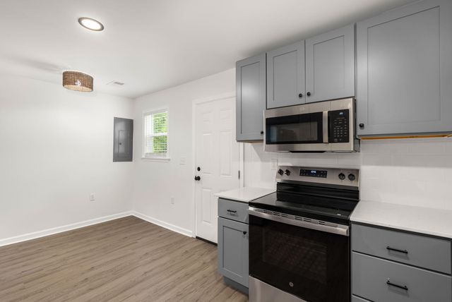 209 Grayson Street, Walterboro, SC 29488