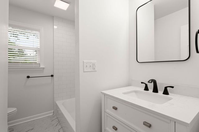 209 Grayson Street, Walterboro, SC 29488