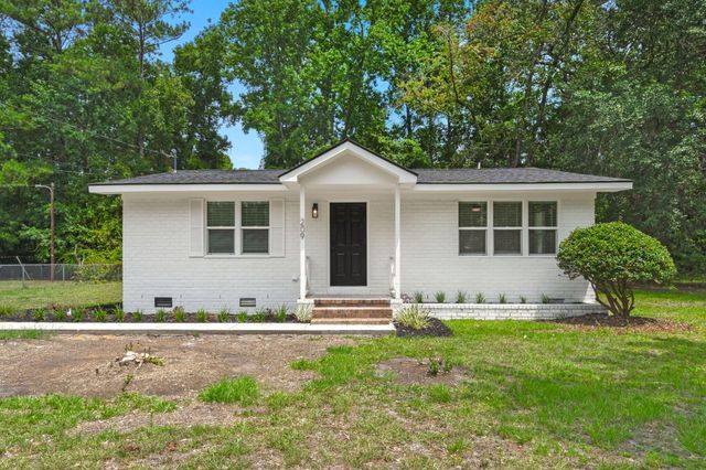 209 Grayson Street, Walterboro, SC 29488