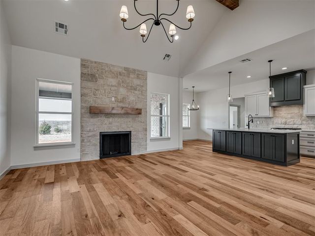 1208 Twin Oaks Drive, Blanchard, OK 73010