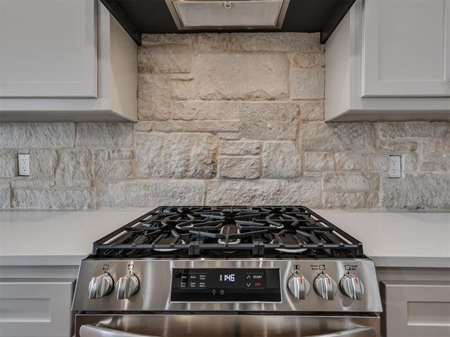 1208 Twin Oaks Drive, Blanchard, OK 73010