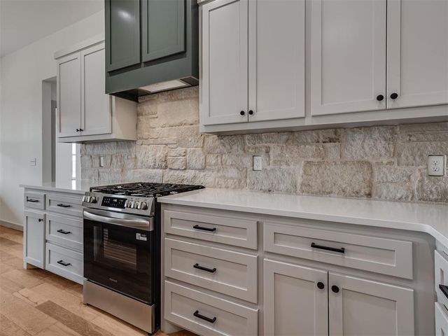 1208 Twin Oaks Drive, Blanchard, OK 73010