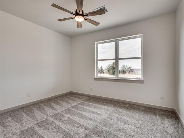 1208 Twin Oaks Drive, Blanchard, OK 73010