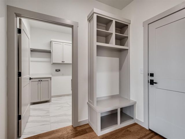 1208 Twin Oaks Drive, Blanchard, OK 73010