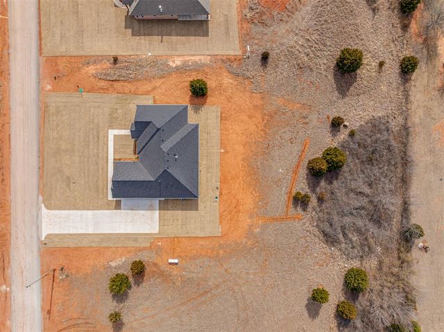 1208 Twin Oaks Drive, Blanchard, OK 73010