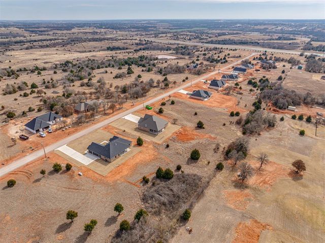 1208 Twin Oaks Drive, Blanchard, OK 73010