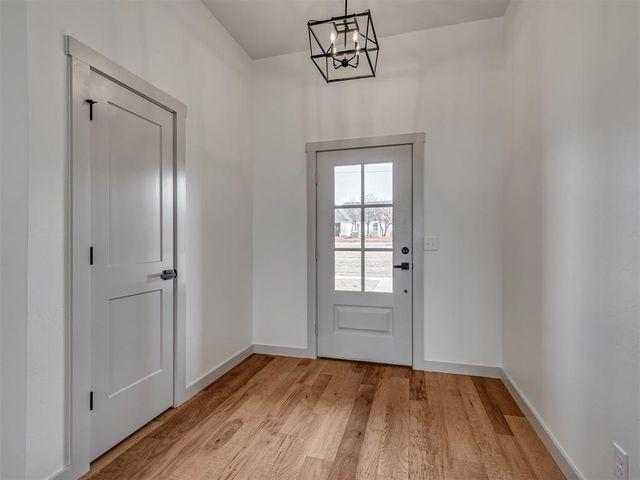 1208 Twin Oaks Drive, Blanchard, OK 73010