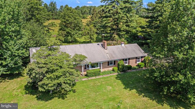 2218 UPPER STUMP RD, Perkasie, PA 18944