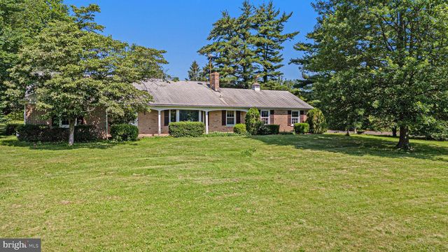 2218 UPPER STUMP RD, Perkasie, PA 18944