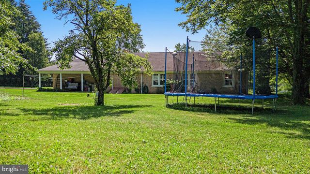 2218 UPPER STUMP RD, Perkasie, PA 18944