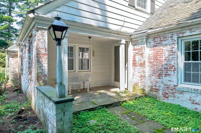 54 Ferncliff Drive, West Hartford, CT 06117