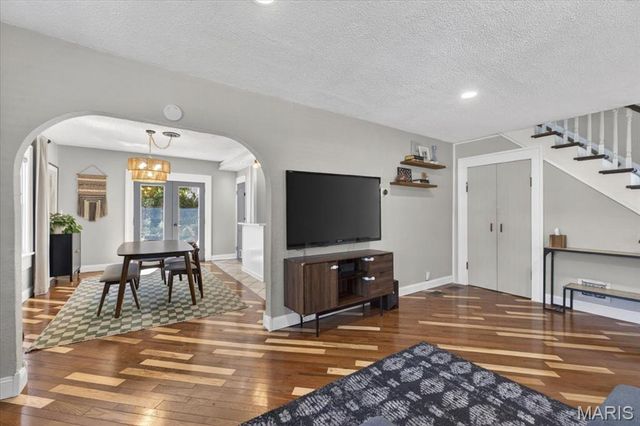 2510 Oakland Avenue, St Louis, MO 63143