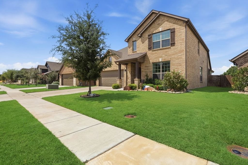 728 Ruellia Street, Weatherford, TX 76086 — photo 2