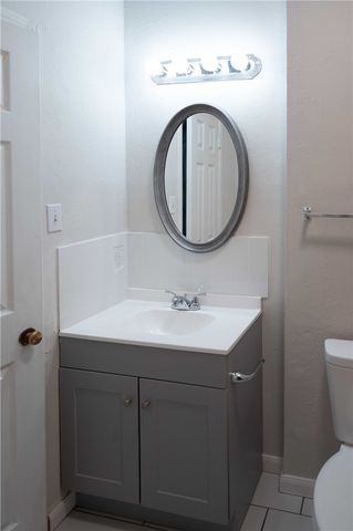 400 Nagle Street 105, College Station, TX 77840