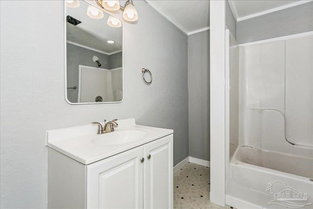 5496 Wales Ave, Pensacola, FL 32526