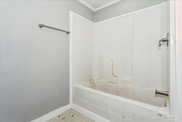 5496 Wales Ave, Pensacola, FL 32526