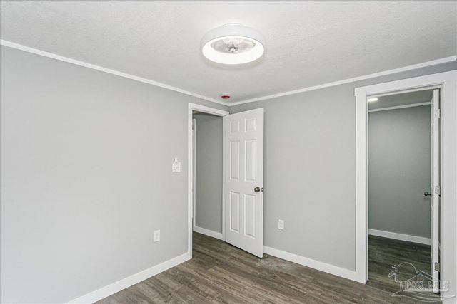 5496 Wales Ave, Pensacola, FL 32526