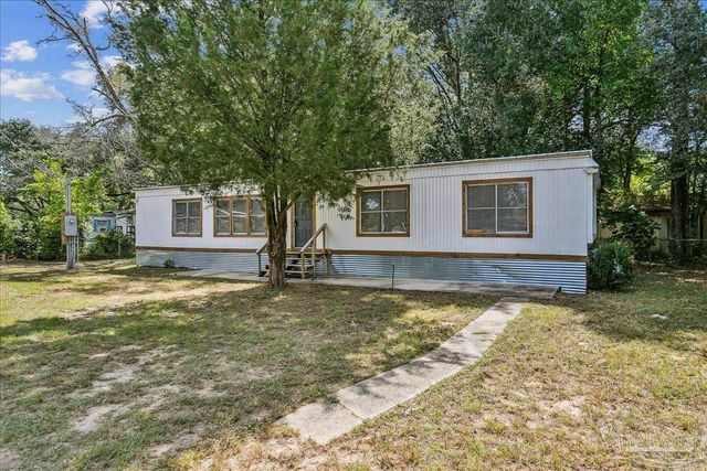 5496 Wales Ave, Pensacola, FL 32526