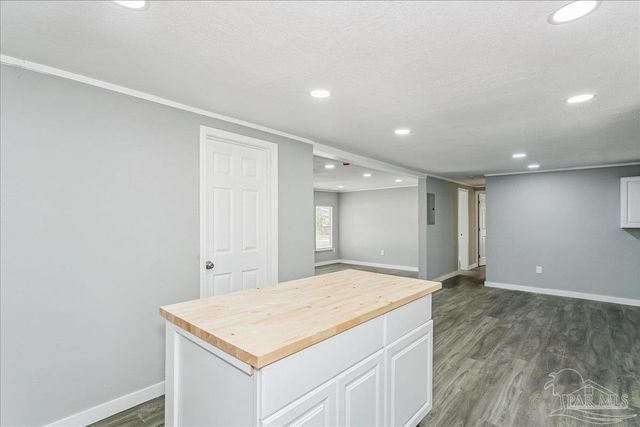 5496 Wales Ave, Pensacola, FL 32526