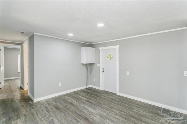 5496 Wales Ave, Pensacola, FL 32526