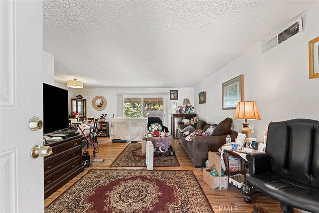 814 W Avenue H7, Lancaster, CA 93534
