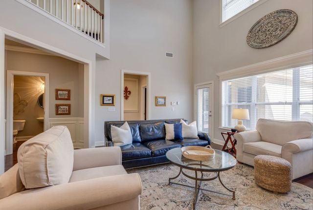 608 Patriot Ln, Franklin, TN 37067