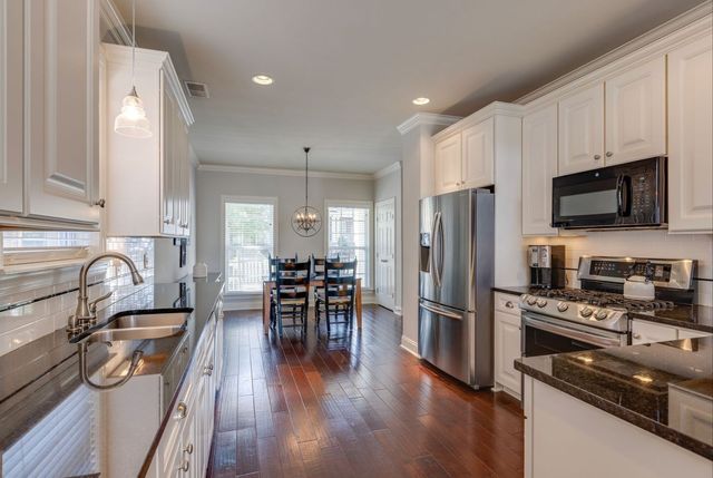 608 Patriot Ln, Franklin, TN 37067