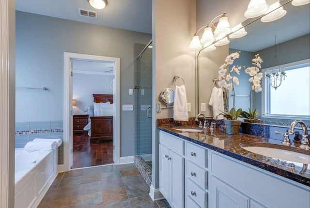 608 Patriot Ln, Franklin, TN 37067