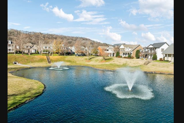 608 Patriot Ln, Franklin, TN 37067