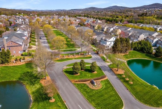 608 Patriot Ln, Franklin, TN 37067